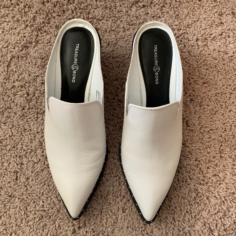 Treasure & Bon d White Mules